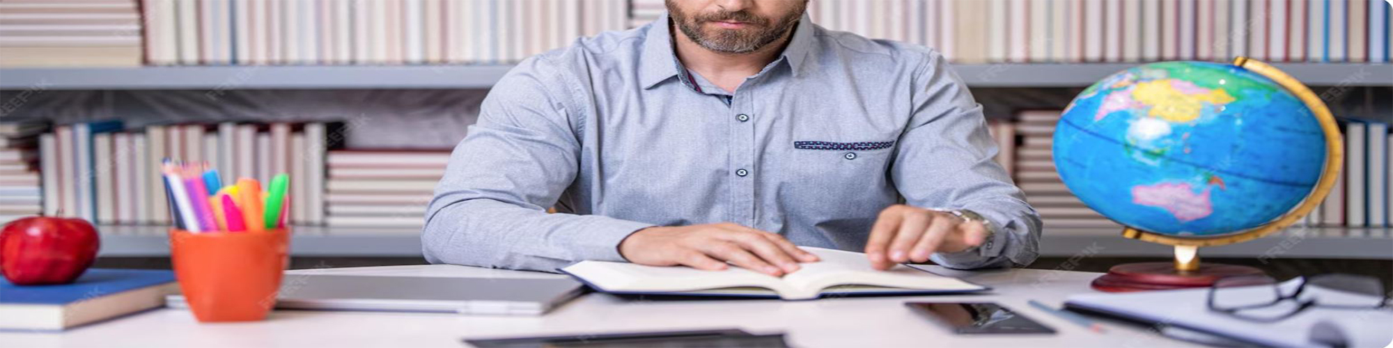 في مركز آزاد..نؤمن أن المعرفة بداية القيادة